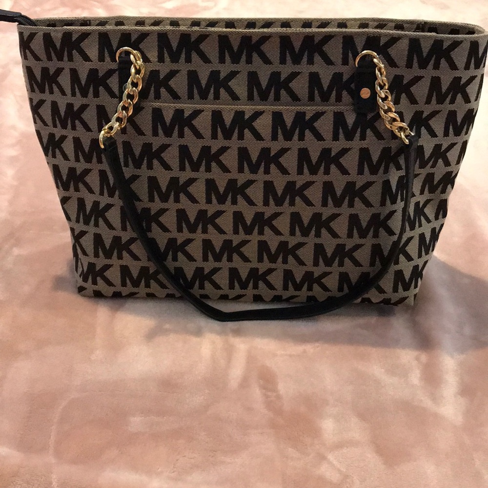 Micheal Kors tote bag